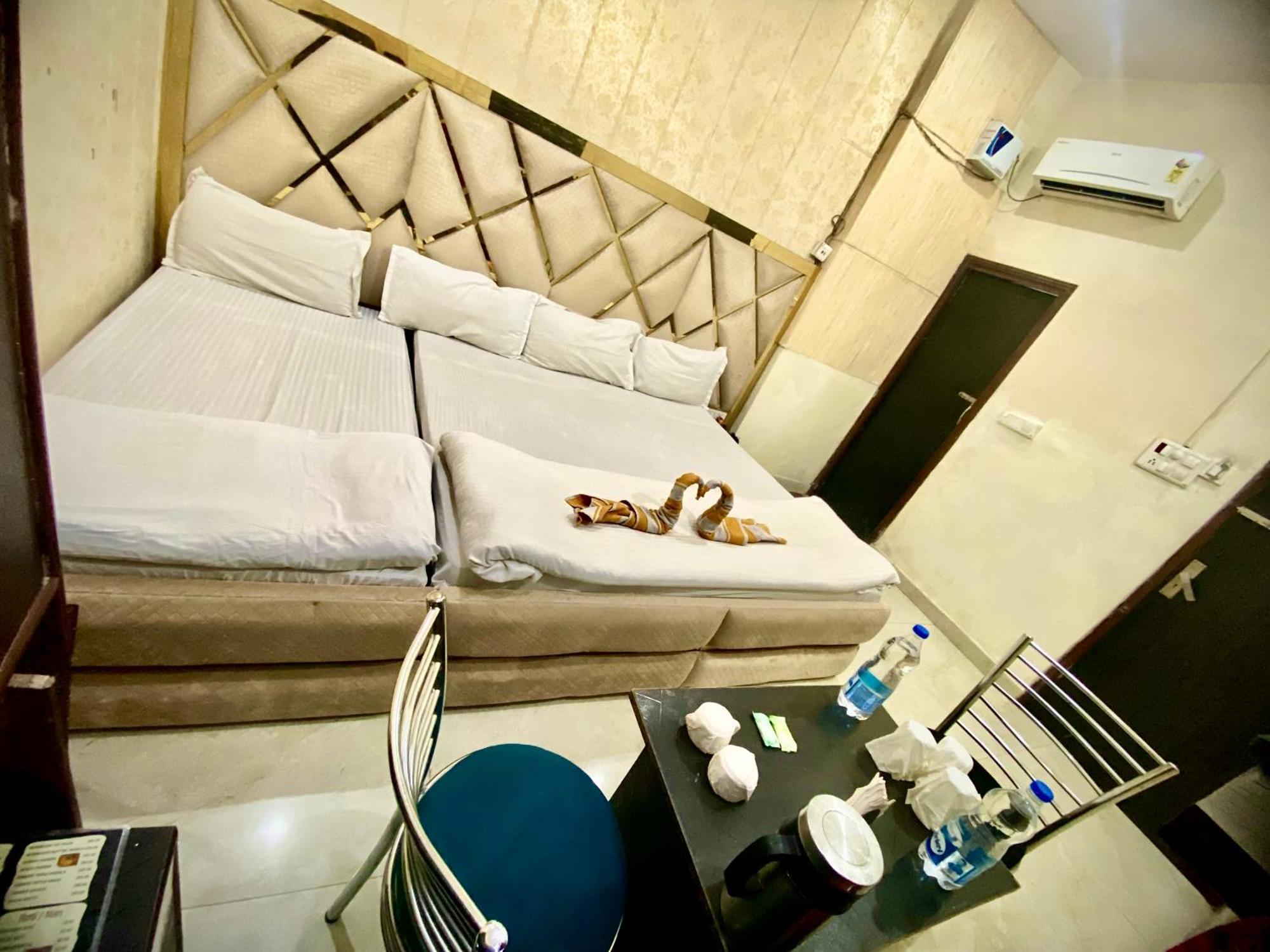 Swaran House Hotel Amritsar Exterior foto