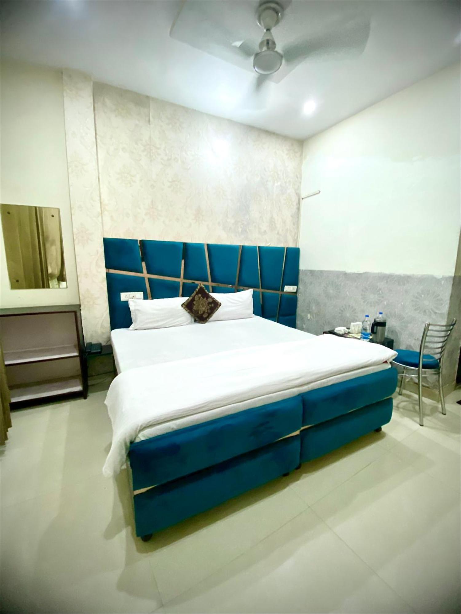 Swaran House Hotel Amritsar Exterior foto